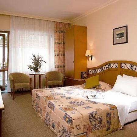 Otel Emirhan & Sport 4*